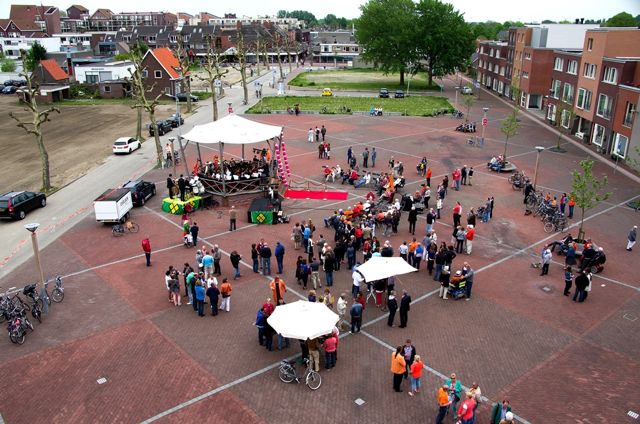 Opening Muziekkoepel Nieuw Vennep 26 April 2014 — foto 16