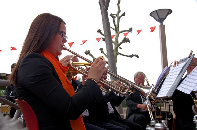Opening Muziekkoepel Nieuw Vennep 26 April 2014 — foto 19