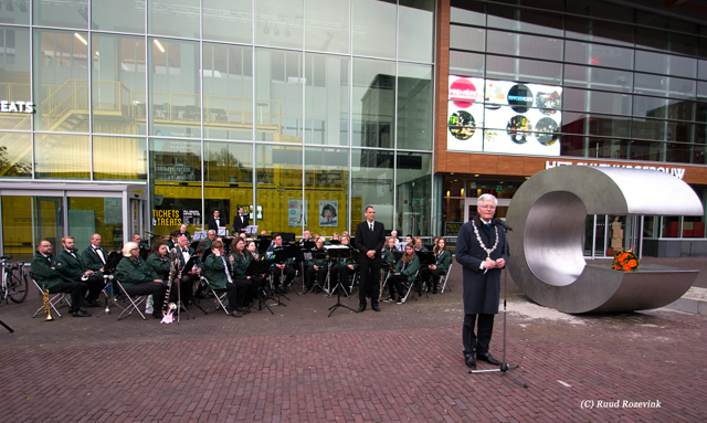 Vertrek Lopers Bevrijdingsvuur 2015 — foto 3