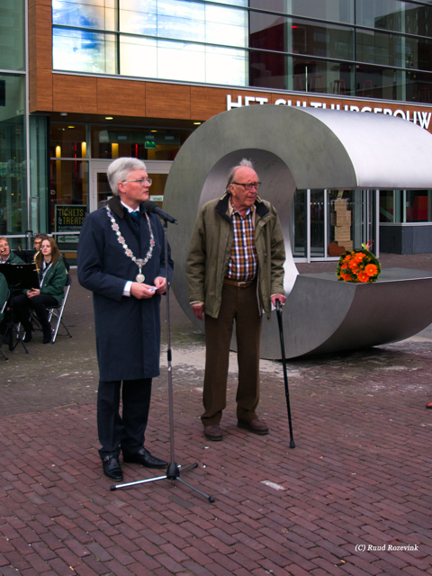 Vertrek Lopers Bevrijdingsvuur 2015 — foto 4