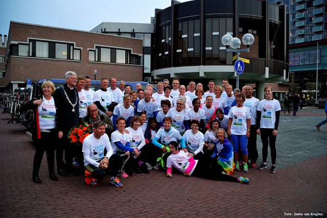 Vertrek Lopers Bevrijdingsvuur 2015 — foto 6